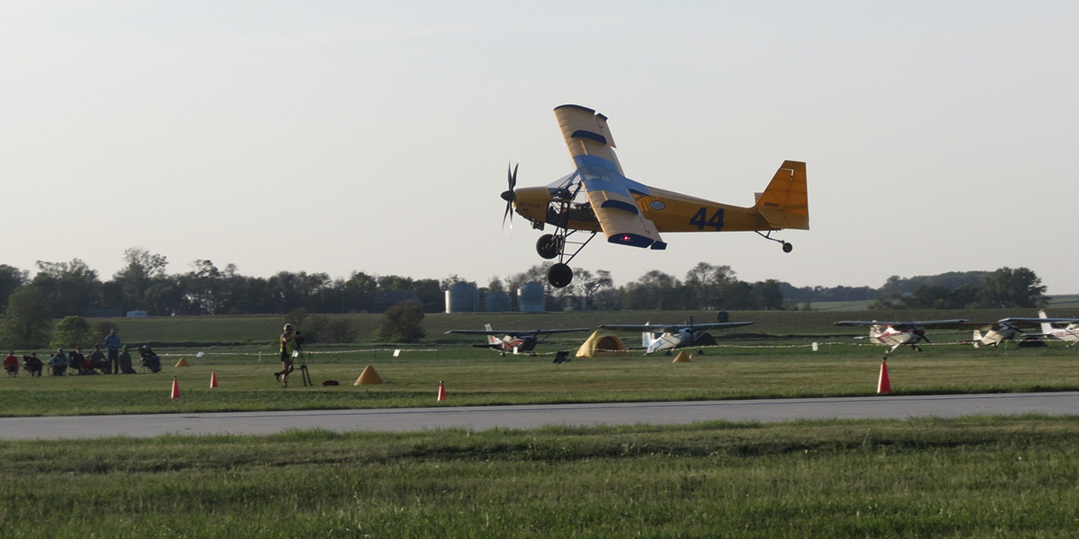 Airplane Drag Racing: GA Lights the (Run)way