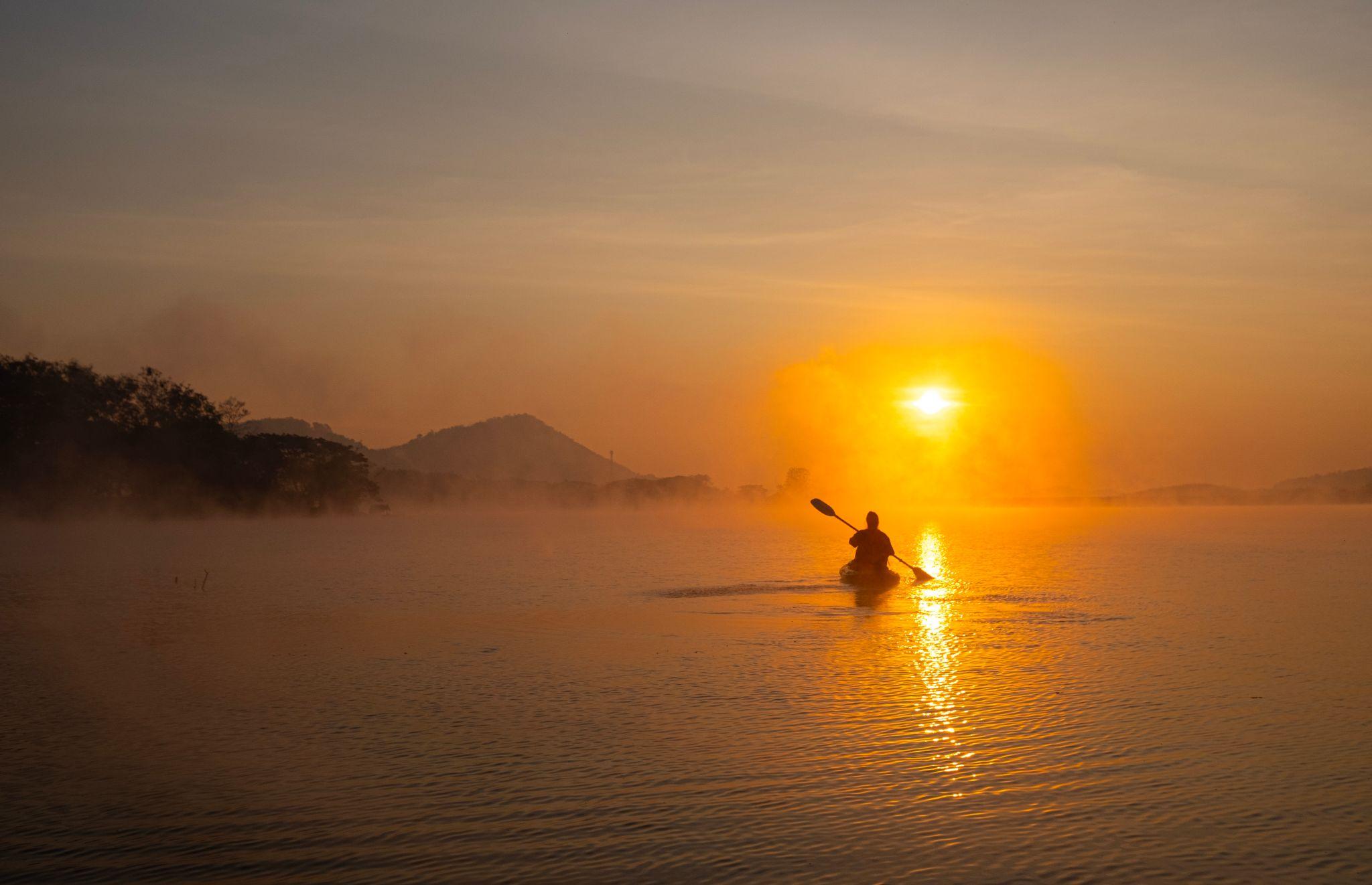 Kayaking in the Fog: Safety Tips and Techniques