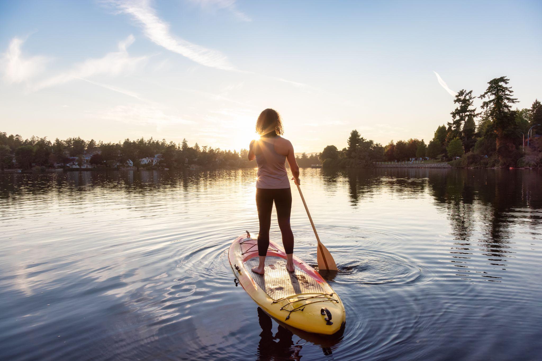 8 Paddleboarding Safety Habits Everyone Should Practice